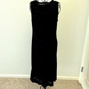 EVAN-PICONE VELVET LIKE DRESS IN BLACK